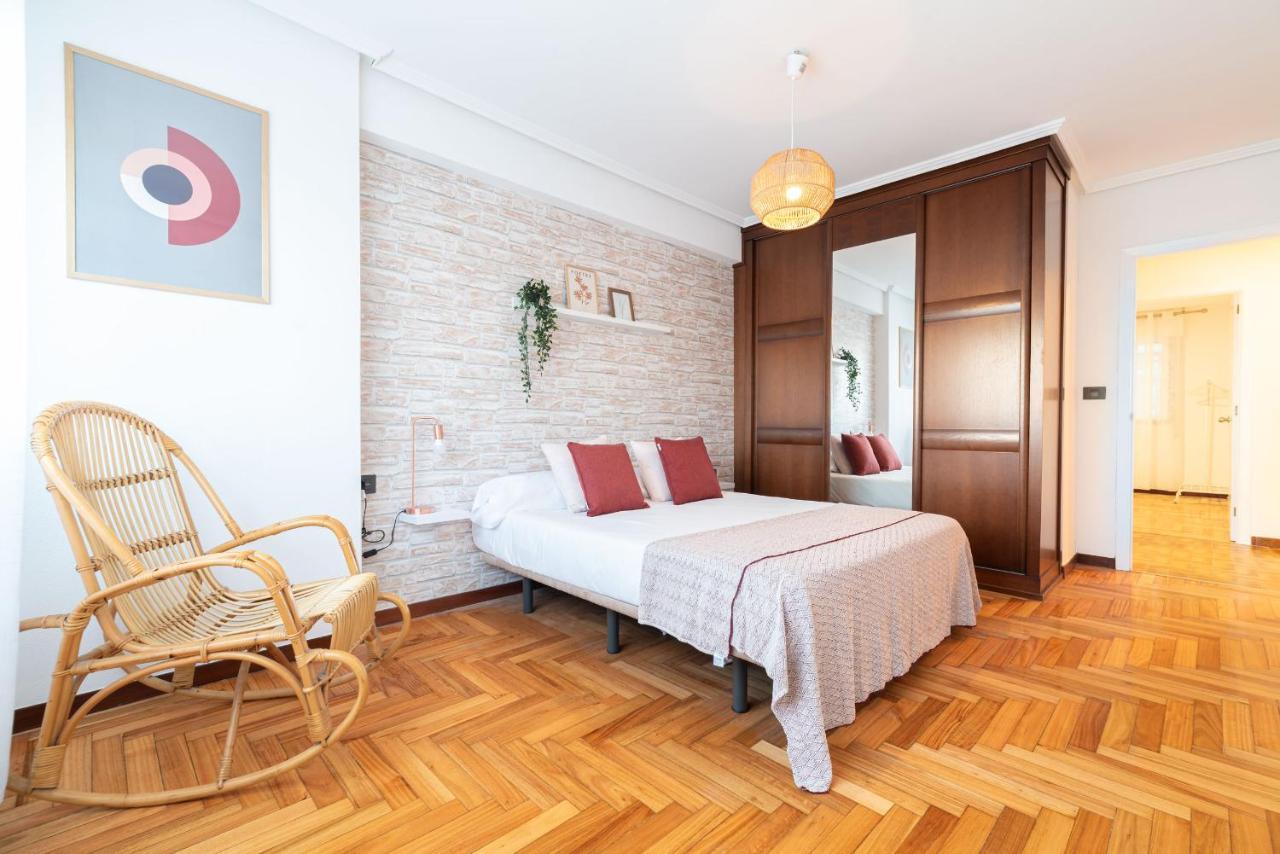Appartamento Amplia Vivienda Con Garaje Vigo Esterno foto