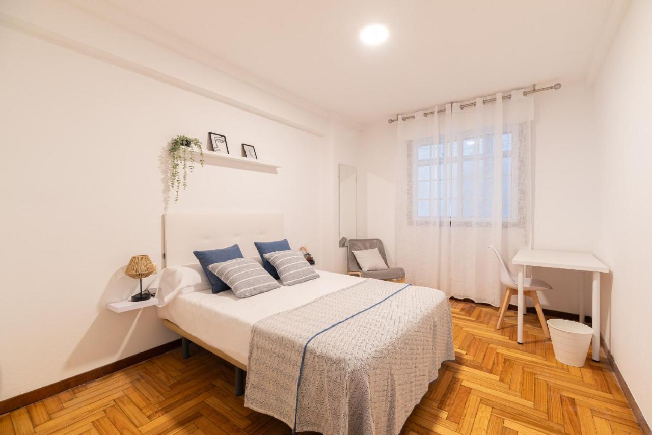 Appartamento Amplia Vivienda Con Garaje Vigo Esterno foto